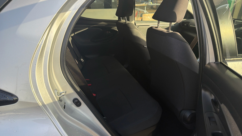 Toyota Yaris 1.5 Hybrid Design 5dr CVT Hybrid Hatchback